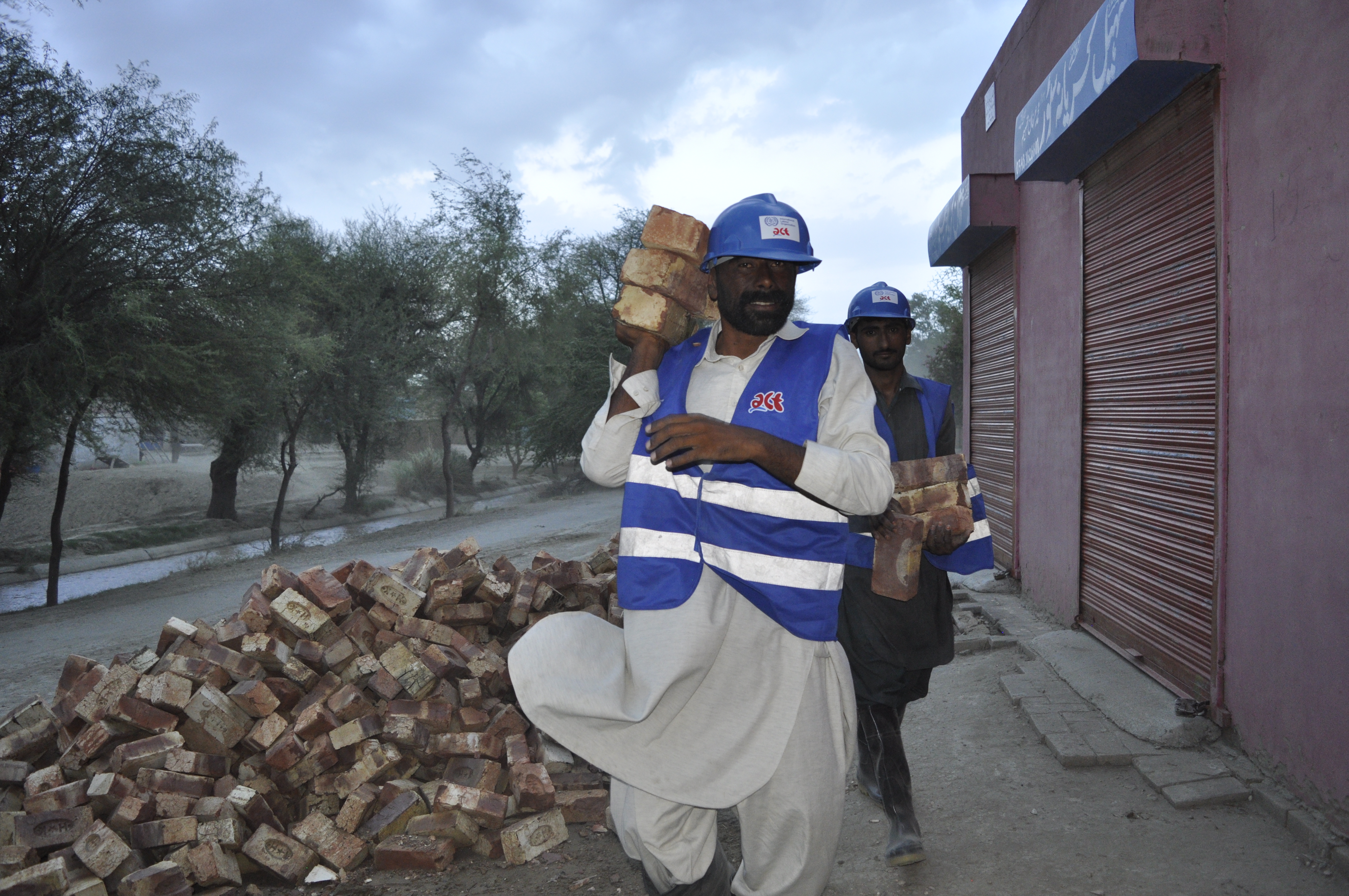 From Ridicule to Resilience: How One Flood-Hit Laborer Made Safety Gear a Local Trend